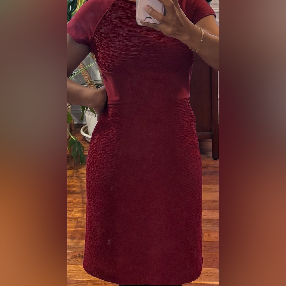 Julia Jordan Burgundy Dress. Size 8. Christmas, guest,special occasion. Elegant!